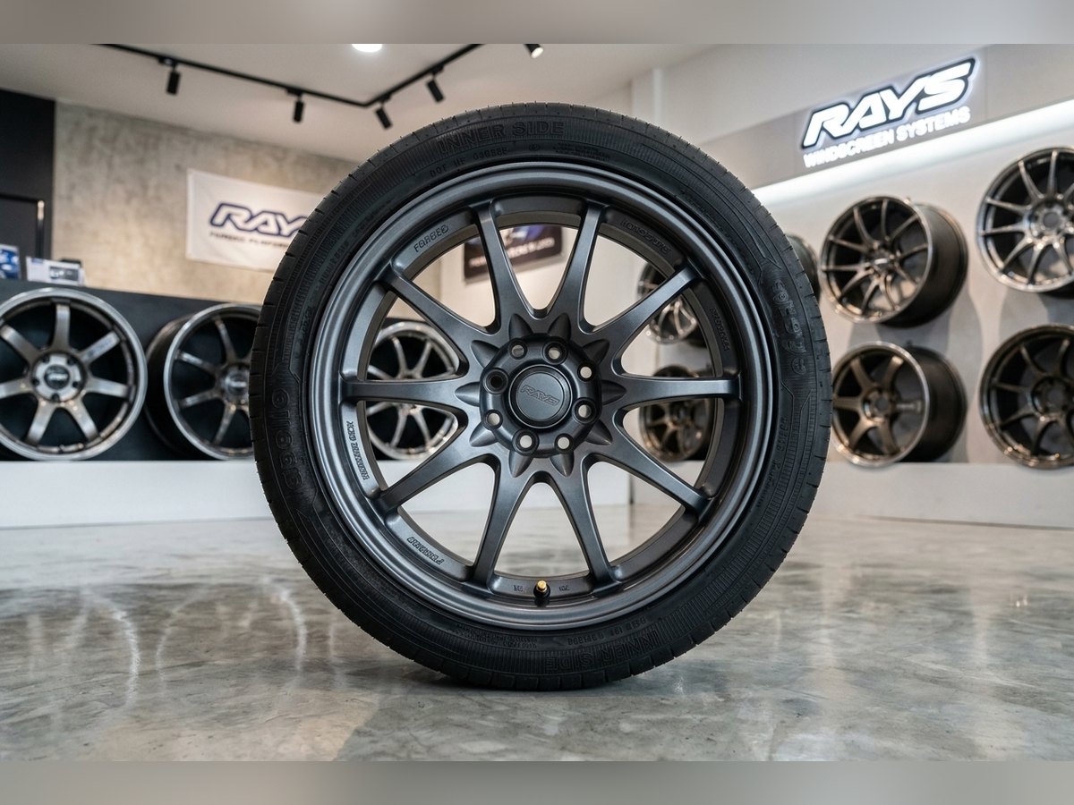 Alloy Wheel & Tire Set
